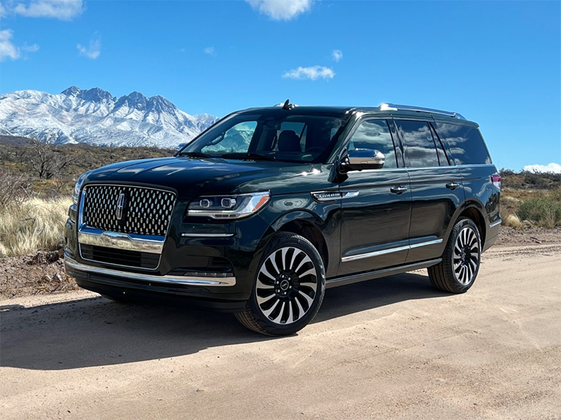 Lincoln Navigator - Top Drive Limo Chicago