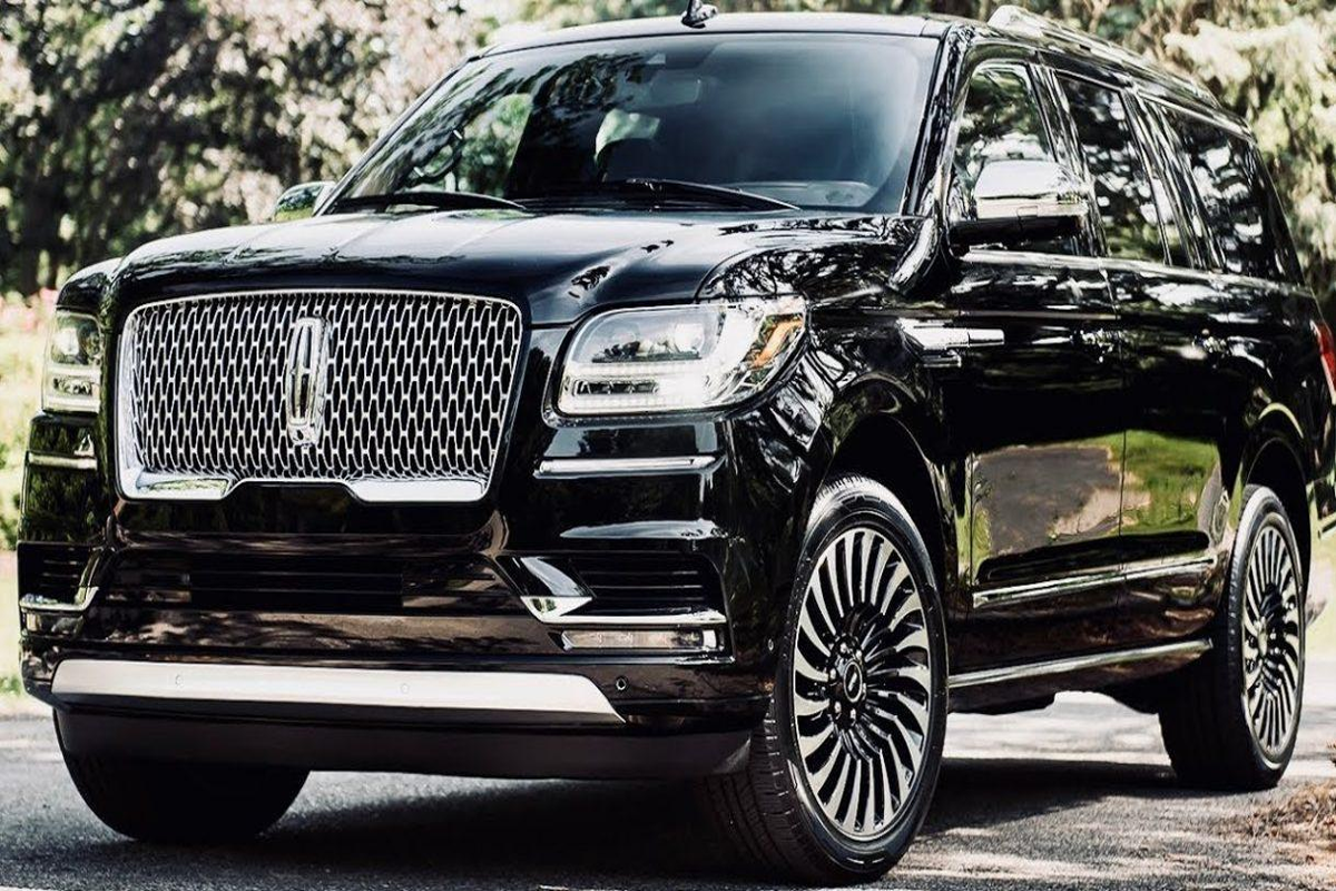 Lincoln Navigator - Top Drive Limo Chicago