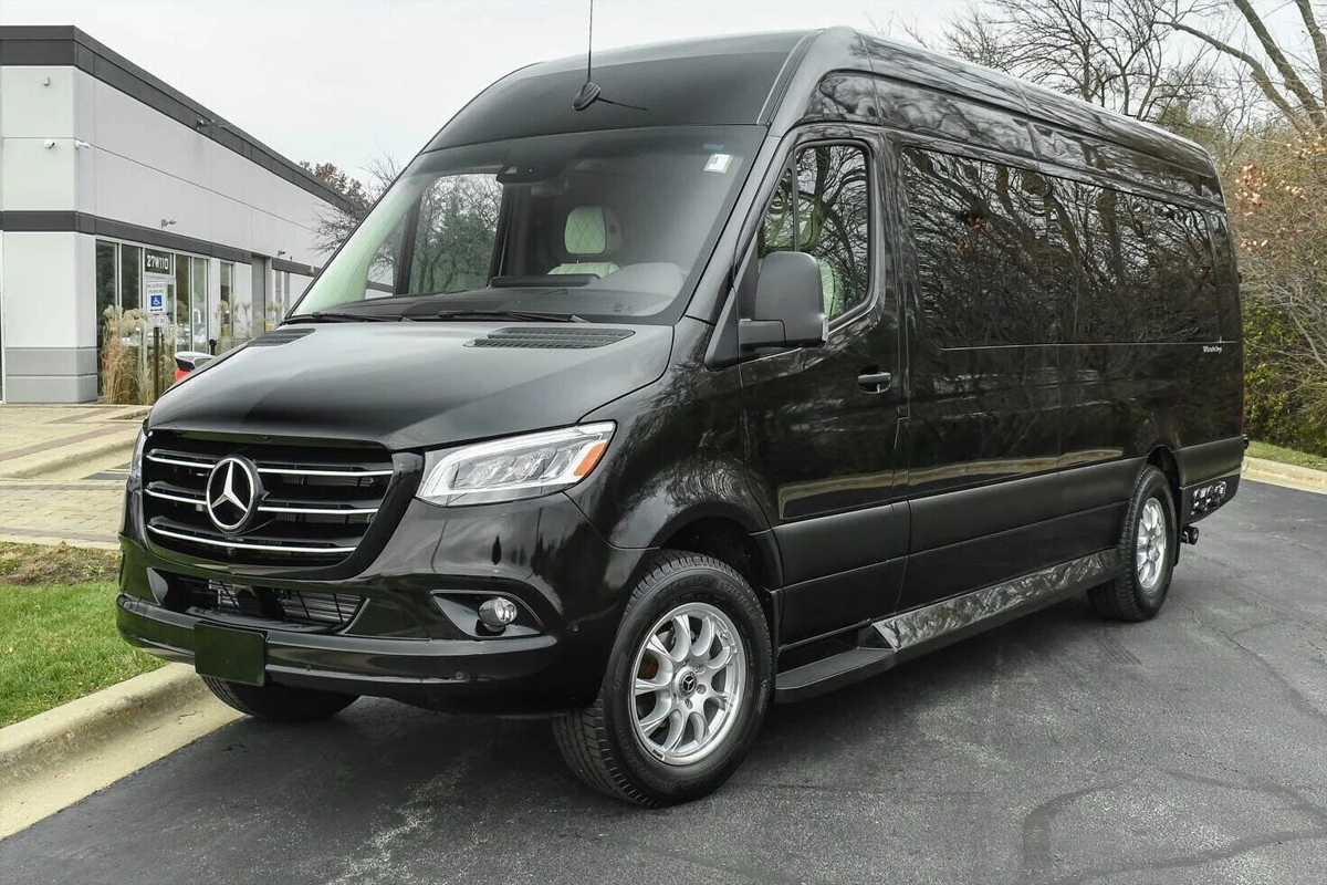 Mercedes Benz Sprinter - Top Drive Limo Chicago